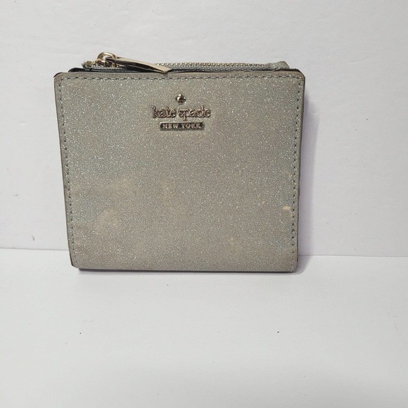 Kate Spade Wallet Medium Silver Sparkle Glitter Metalic Bifold 4x4 Compact Logo - Picture 1 of 12